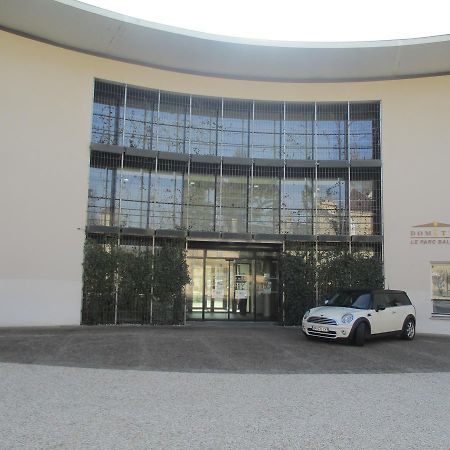 Domitys Le Parc Balsan Aparthotel Chateauroux Exterior photo