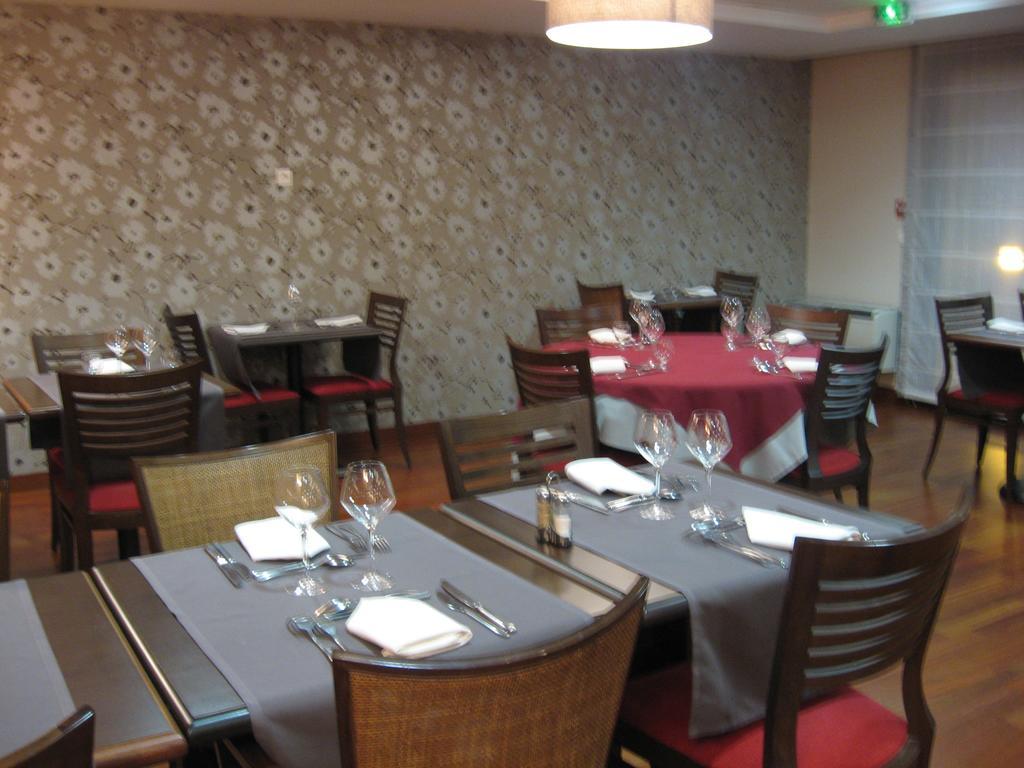 Domitys Le Parc Balsan Aparthotel Chateauroux Exterior photo