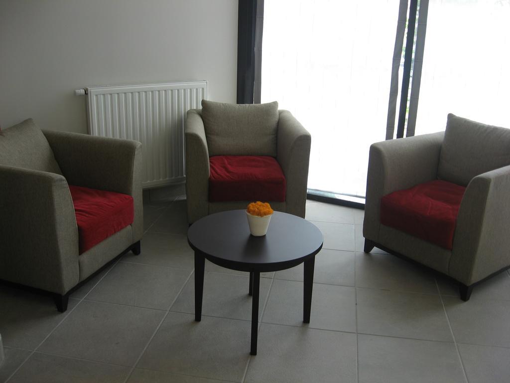Domitys Le Parc Balsan Aparthotel Chateauroux Exterior photo